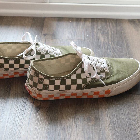Vans Authentic Checkered Shoes - Picture 2 of 3